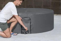 Bestway Lay-Z Spa Isolerende Beschermhoes - Ø 170 Cm 10 Bestway Lay-Z Spa Isolerende Beschermhoes - Ø 170 Cm -KOKID Spa Winkel 1267 1900 thermal cover dicht ritsen 1 resultaat 1