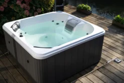 W'eau Skye Spa - 4 Persoons -KOKID Spa Winkel 4persoonsspa open 2